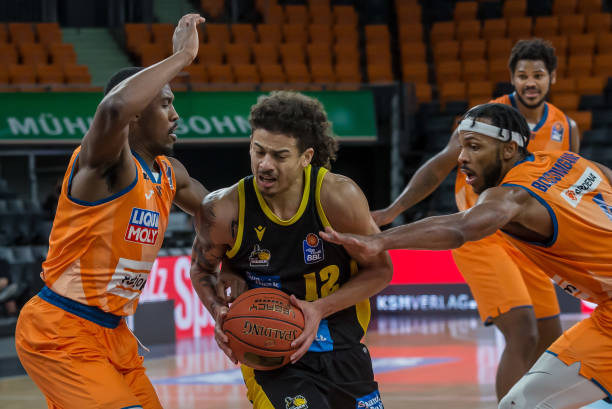 也是对所有 也是对所有