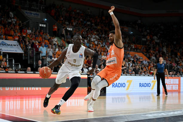 出足够多的 出足够多的